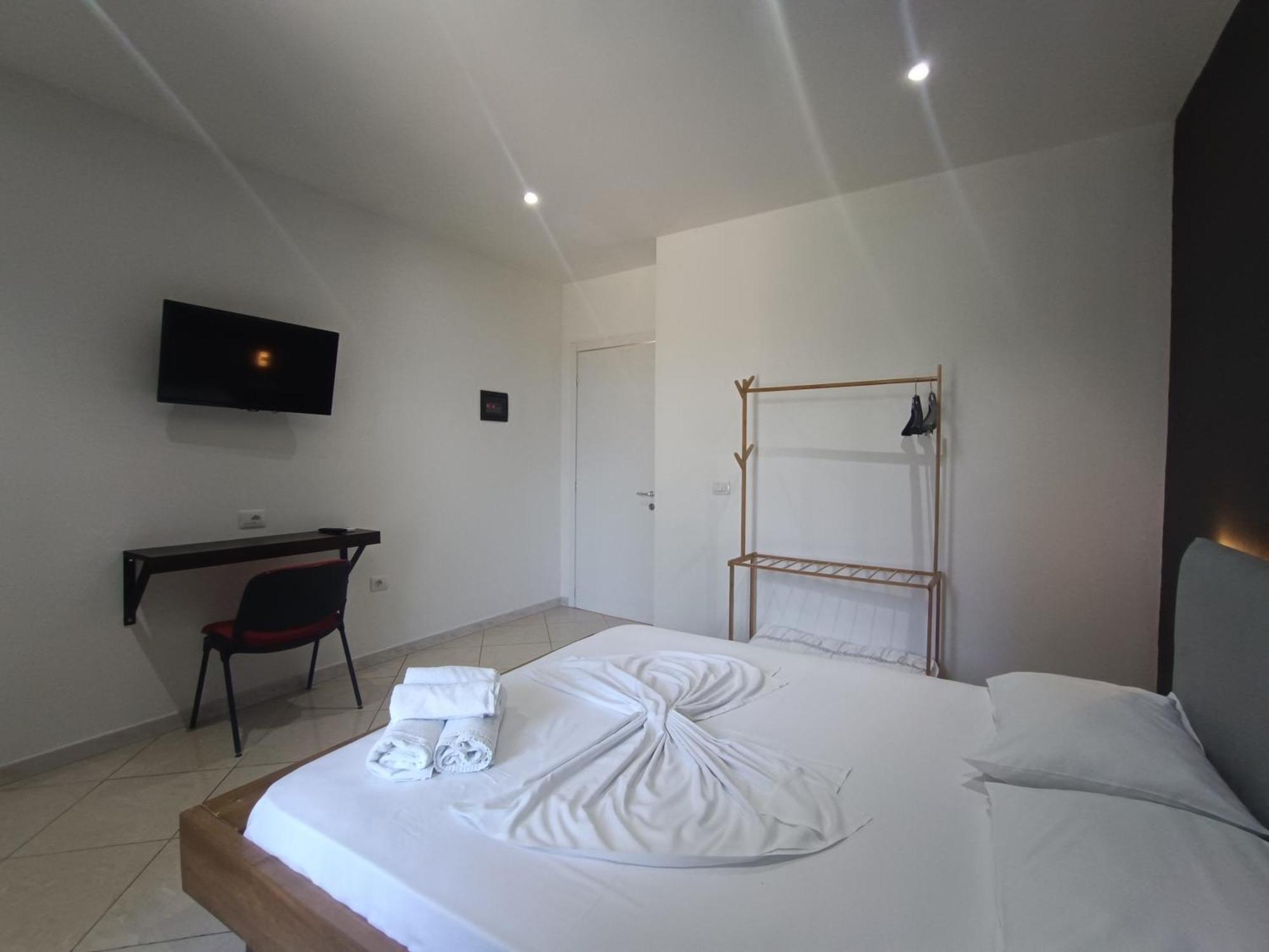 Hotel Kavalona Park Vlorë Zimmer foto