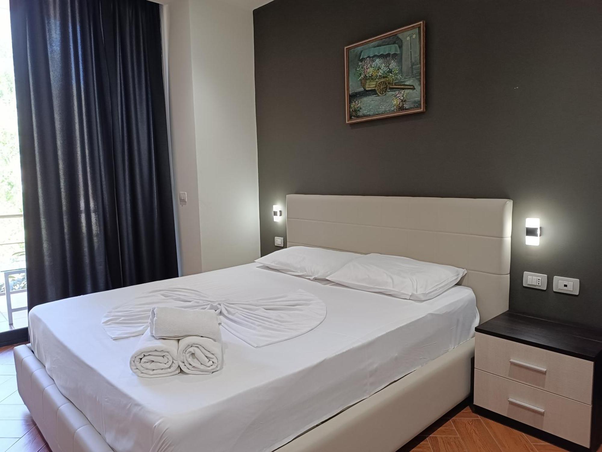 Hotel Kavalona Park Vlorë Zimmer foto
