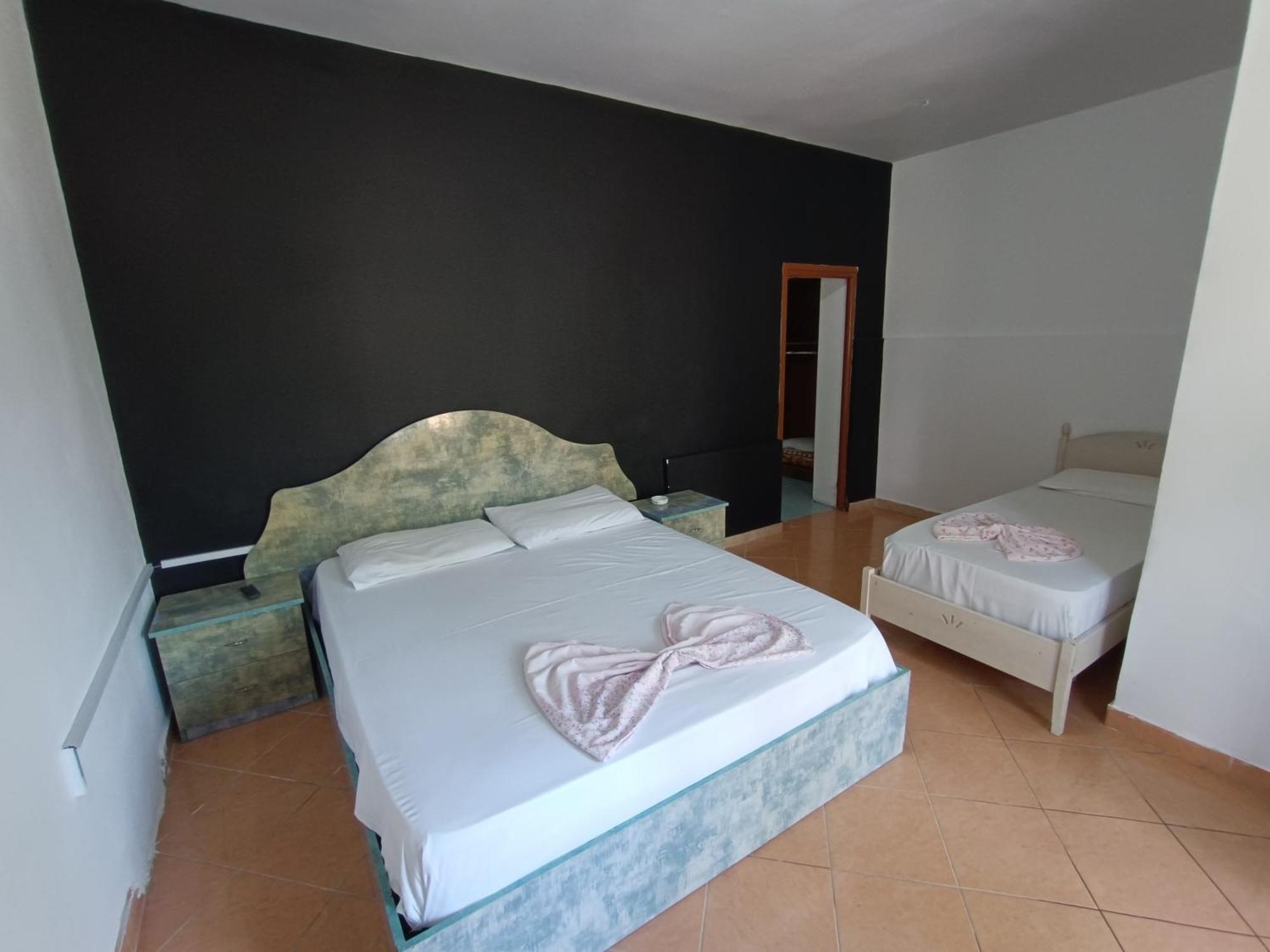 Hotel Kavalona Park Vlorë Zimmer foto